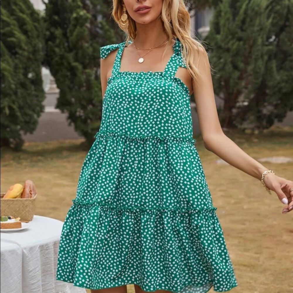 Dots tie shoulder ruffle hem mini dress - Picture 5 of 8